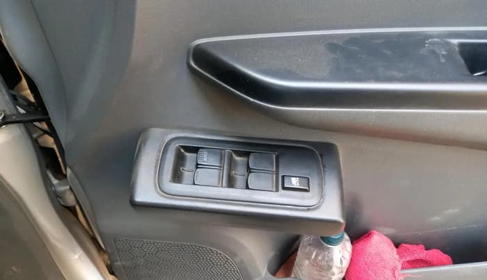 2018 Mahindra Kuv100 K2 TRIP CNG, CNG, Manual, 54,831 km, interior