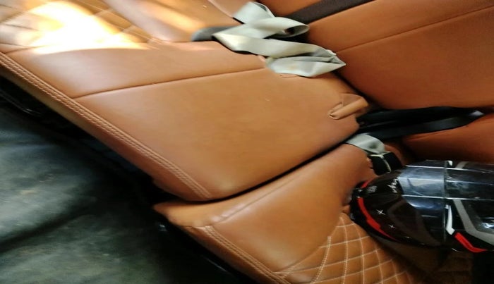 2011 Toyota Innova V 2.5 8 STR, Diesel, Manual, 1,66,512 km, interior