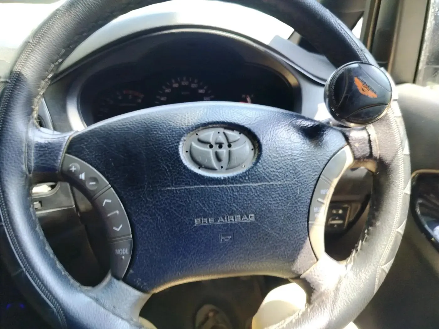 2011 Toyota Innova V 2.5 8 STR, Diesel, Manual, 1,66,512 km, interior