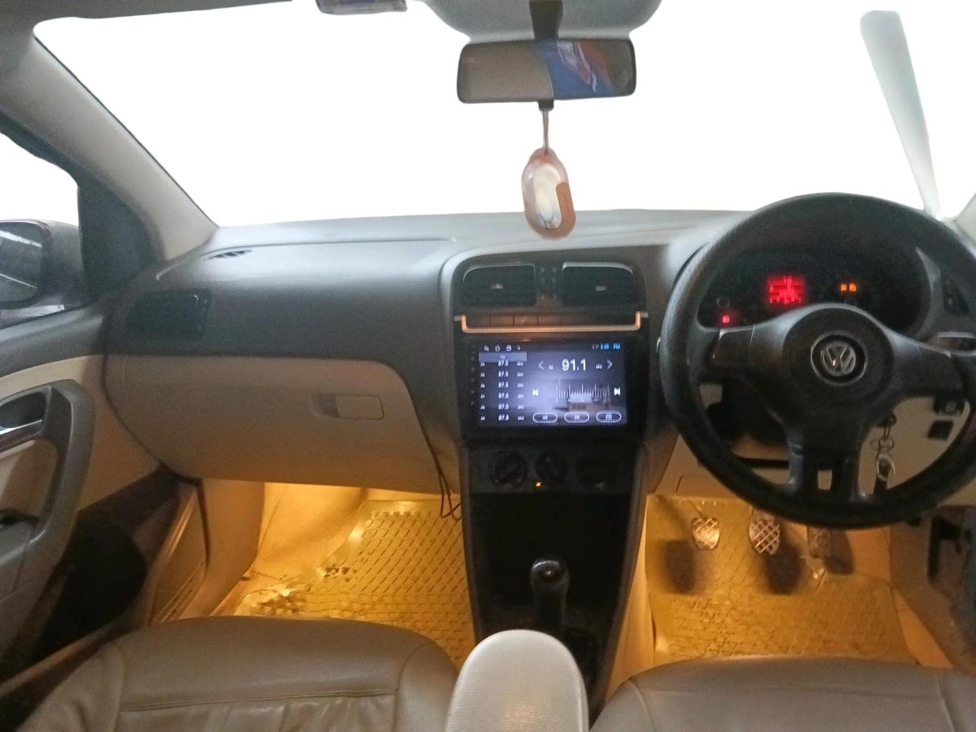 2012 Volkswagen Vento COMFORTLINE 1.6, CNG, Manual, 69,450 km, interior
