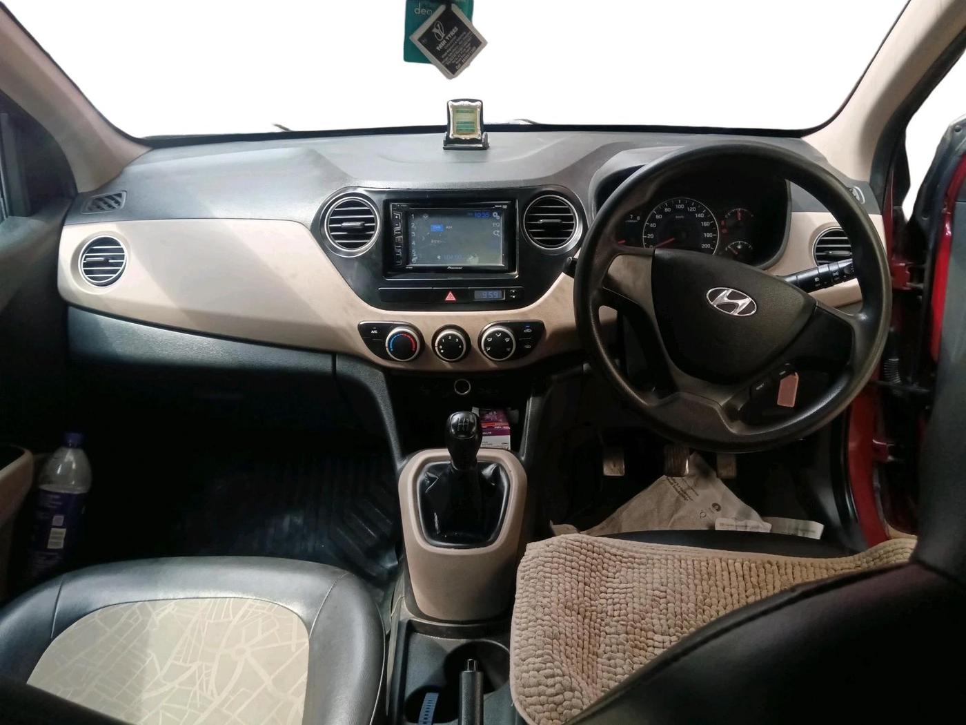 2016 Hyundai Grand i10 MAGNA 1.2 KAPPA VTVT, CNG, Manual, 1,23,647 km, interior