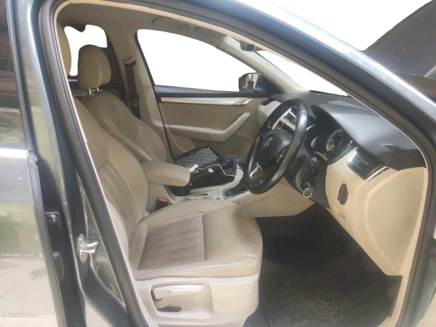 2018 Skoda Octavia STYLE 1.8 TSI AT, Petrol, Automatic, 86,245 km, interior