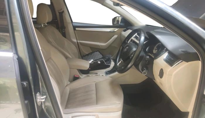2018 Skoda Octavia STYLE 1.8 TSI AT, Petrol, Automatic, 86,245 km, interior