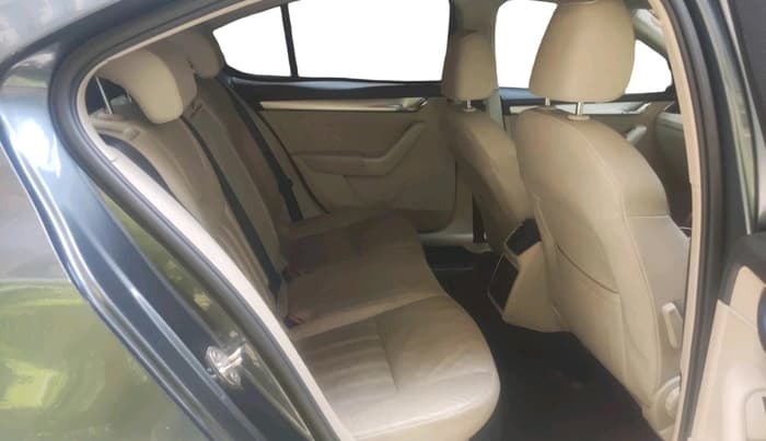 2018 Skoda Octavia STYLE 1.8 TSI AT, Petrol, Automatic, 86,245 km, interior