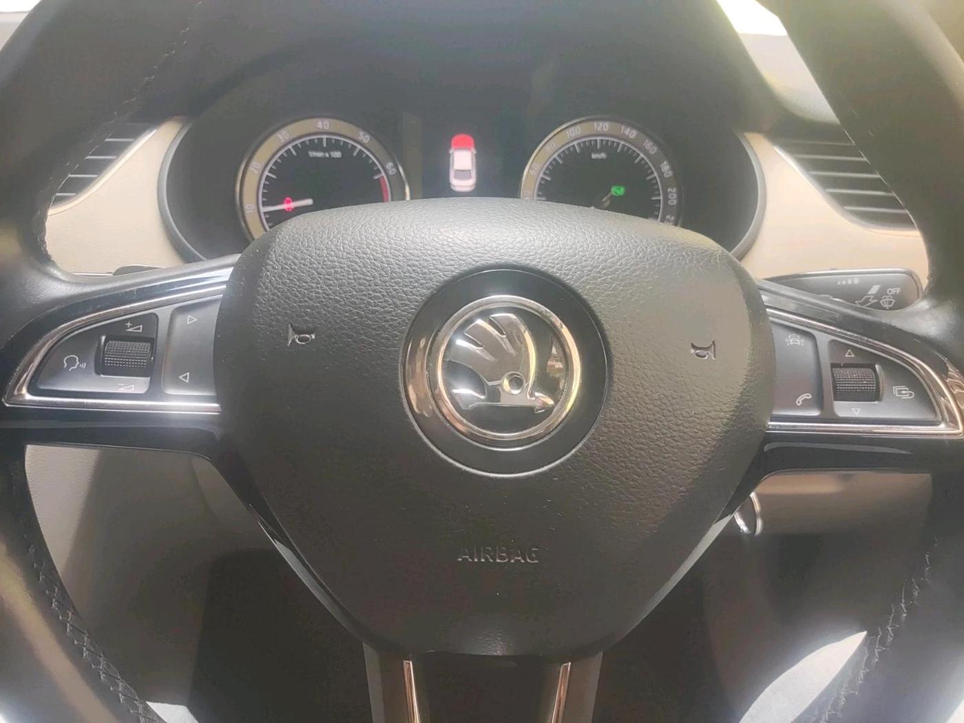 2018 Skoda Octavia STYLE 1.8 TSI AT, Petrol, Automatic, 86,245 km, interior