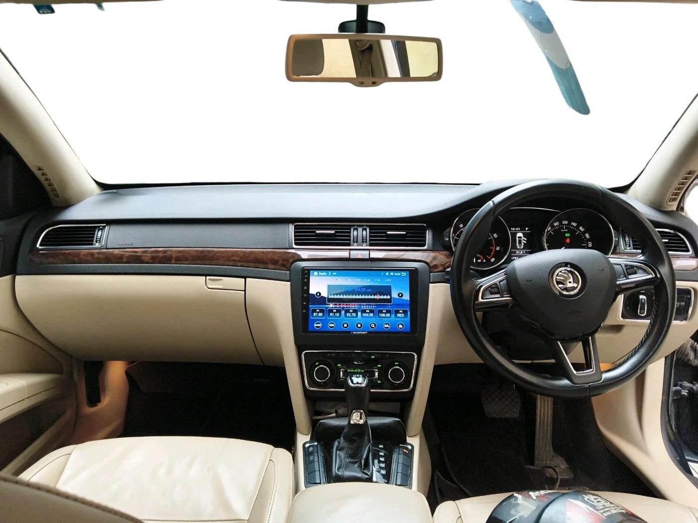 2014 Skoda Superb ELEGANCE 1.8 TSI AT, Petrol, Automatic, 45,292 km, interior