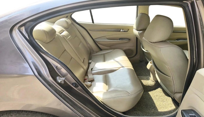 2013 Honda City 1.5L I-VTEC V AT, Petrol, Automatic, 1,90,000 km, interior