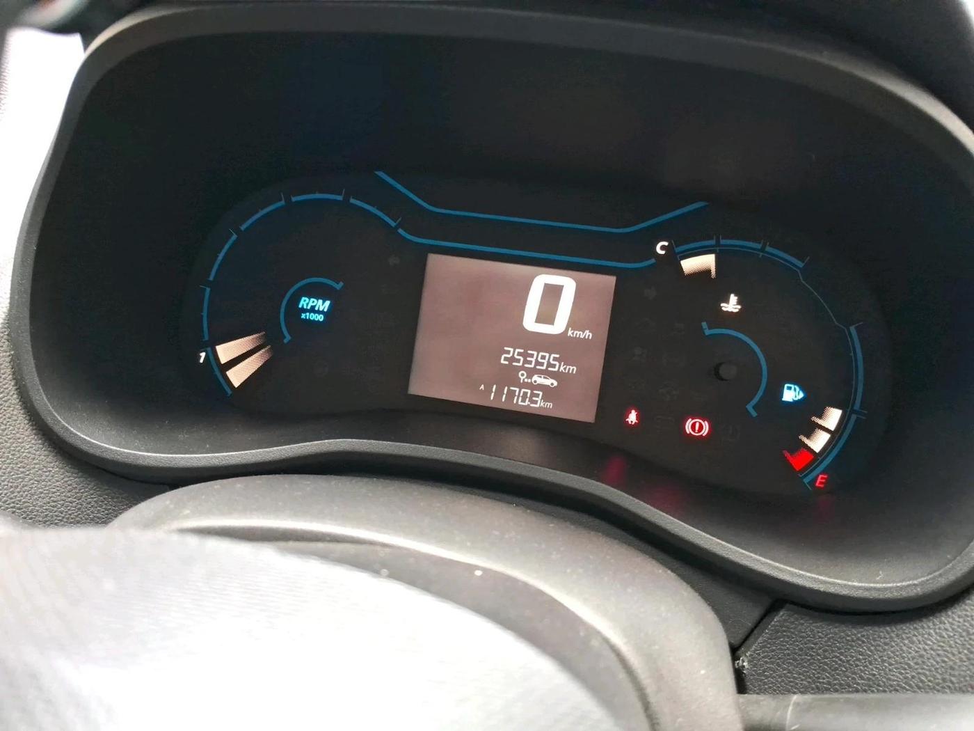 2021 Renault Kwid CLIMBER 1.0 (O), Petrol, Manual, 25,395 km, interior