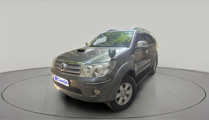 2011 Toyota Fortuner 3.0 4X4 MT, Diesel, Manual, 92,926 km, exterior