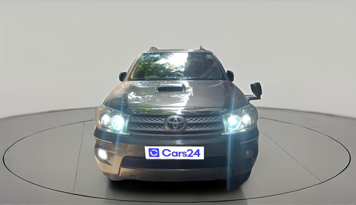 2011 Toyota Fortuner 3.0 4X4 MT, Diesel, Manual, 92,926 km, exterior