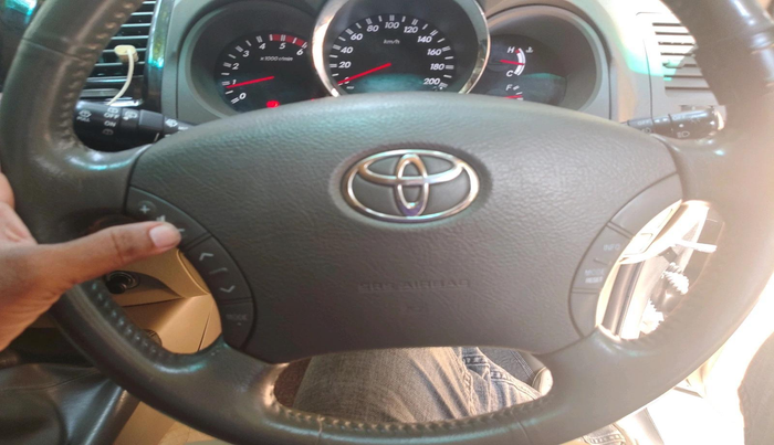 2011 Toyota Fortuner 3.0 4X4 MT, Diesel, Manual, 92,926 km, interior