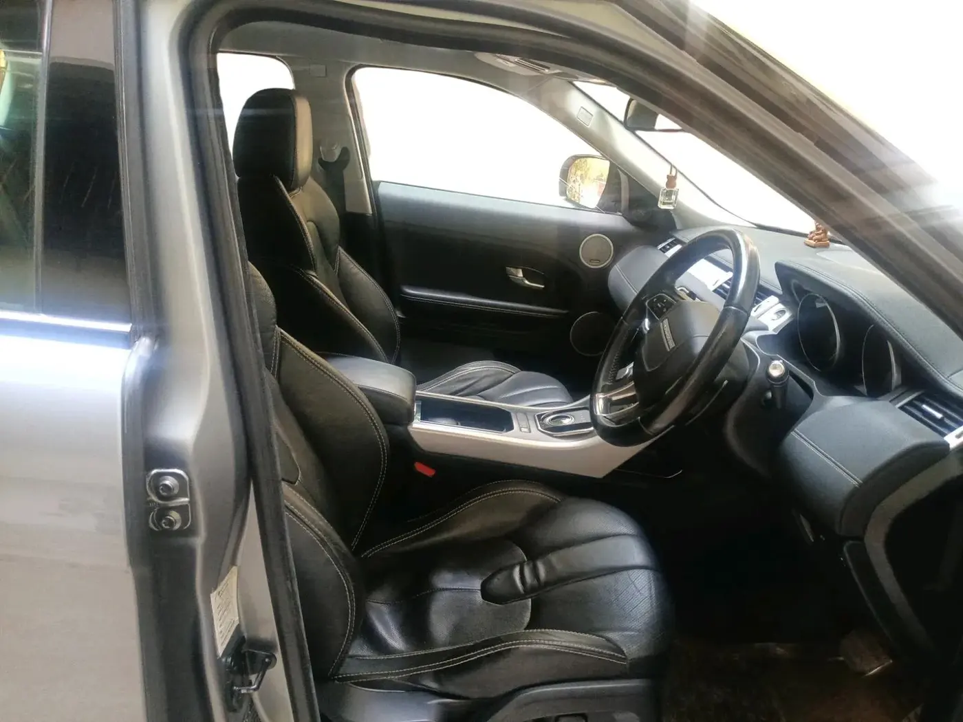 2012 Landrover Range Rover Evoque DYNAMIC SD4, Diesel, Automatic, 1,25,639 km, interior