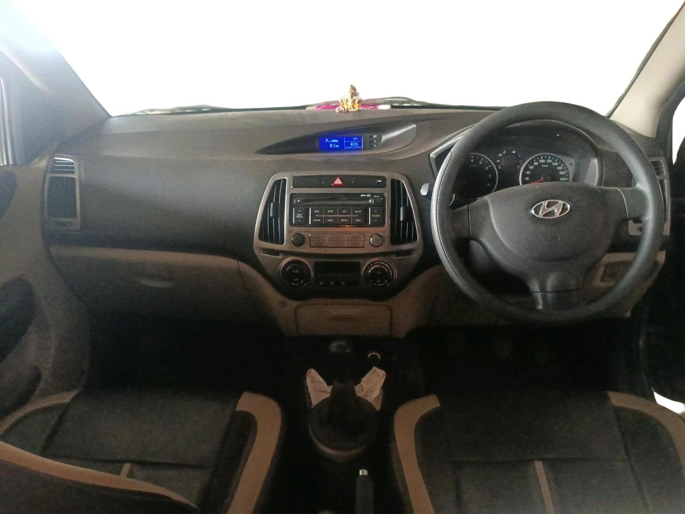 2012 Hyundai i20 MAGNA 1.2, Petrol, Manual, 45,171 km, interior