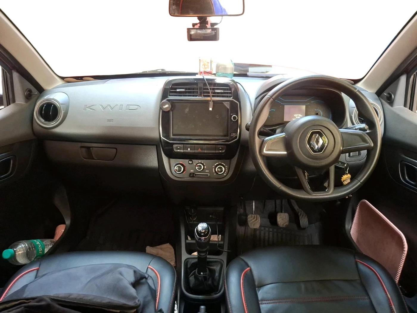 2021 Renault Kwid RXT 1.0 (O), Petrol, Manual, 42,279 km, interior