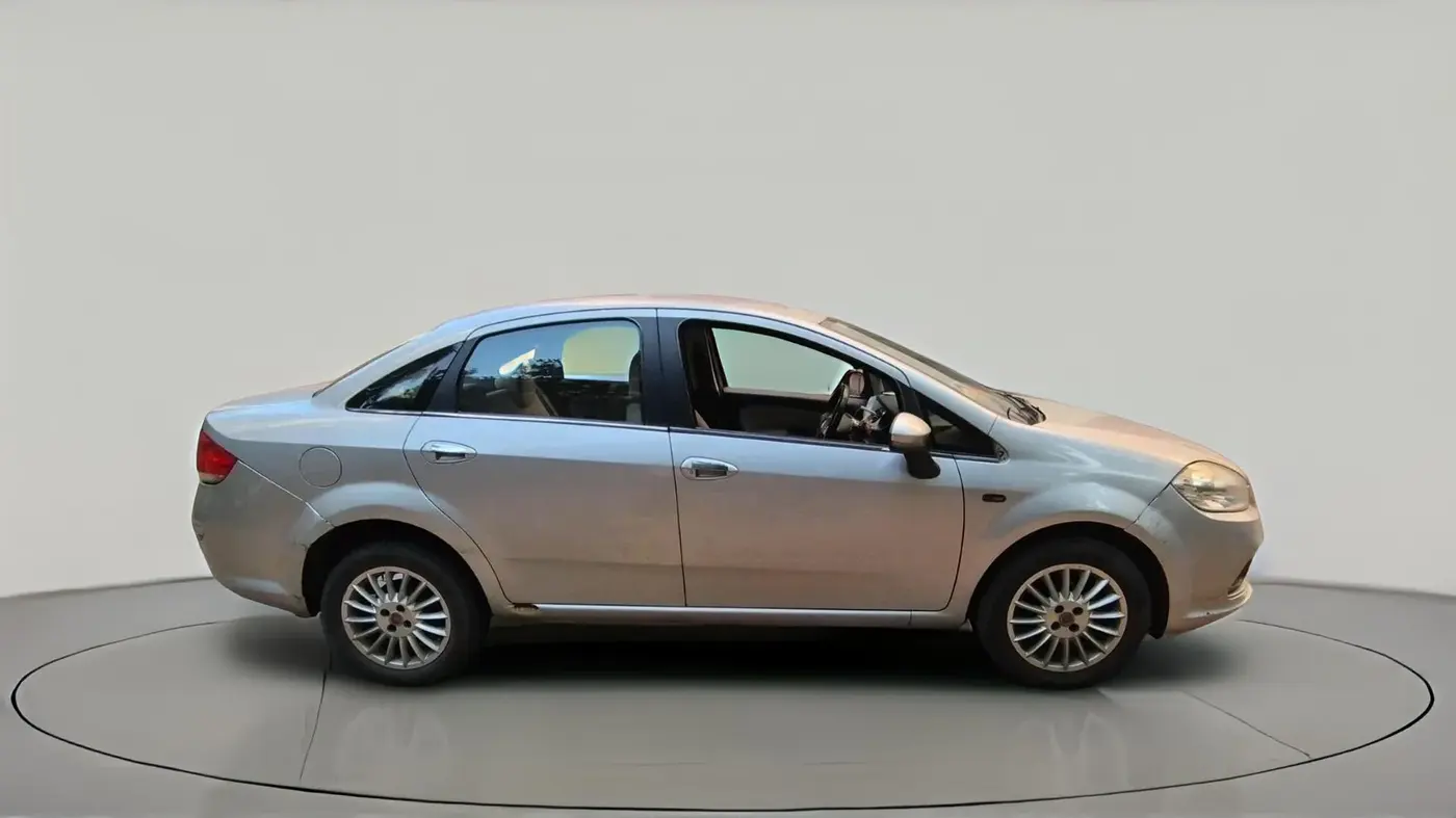 2016 Fiat Linea EMOTION 1.3 L ADVANCED MULTIJET, Diesel, Manual, 79,370 km, exterior