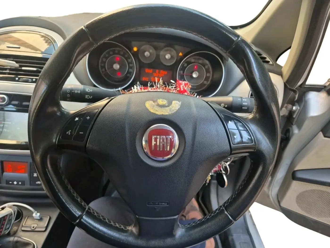 2016 Fiat Linea EMOTION 1.3 L ADVANCED MULTIJET, Diesel, Manual, 79,370 km, interior