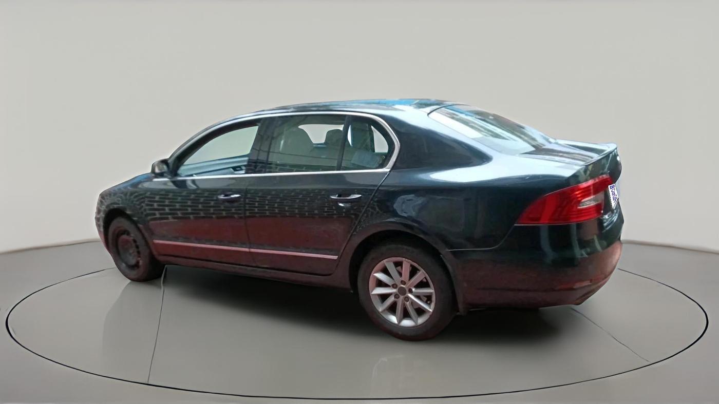 2015 Skoda Superb ELEGANCE 1.8 TSI AT, Petrol, Automatic, 1,03,467 km, exterior