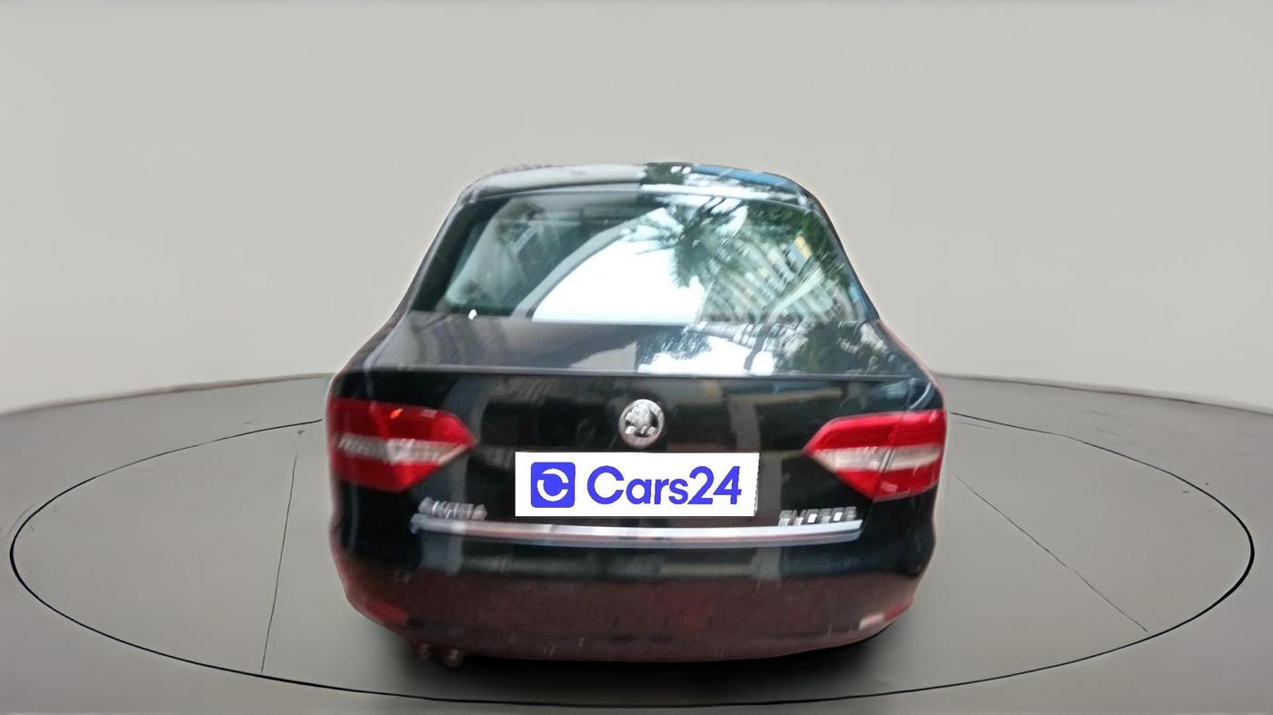 2015 Skoda Superb ELEGANCE 1.8 TSI AT, Petrol, Automatic, 1,03,467 km, exterior