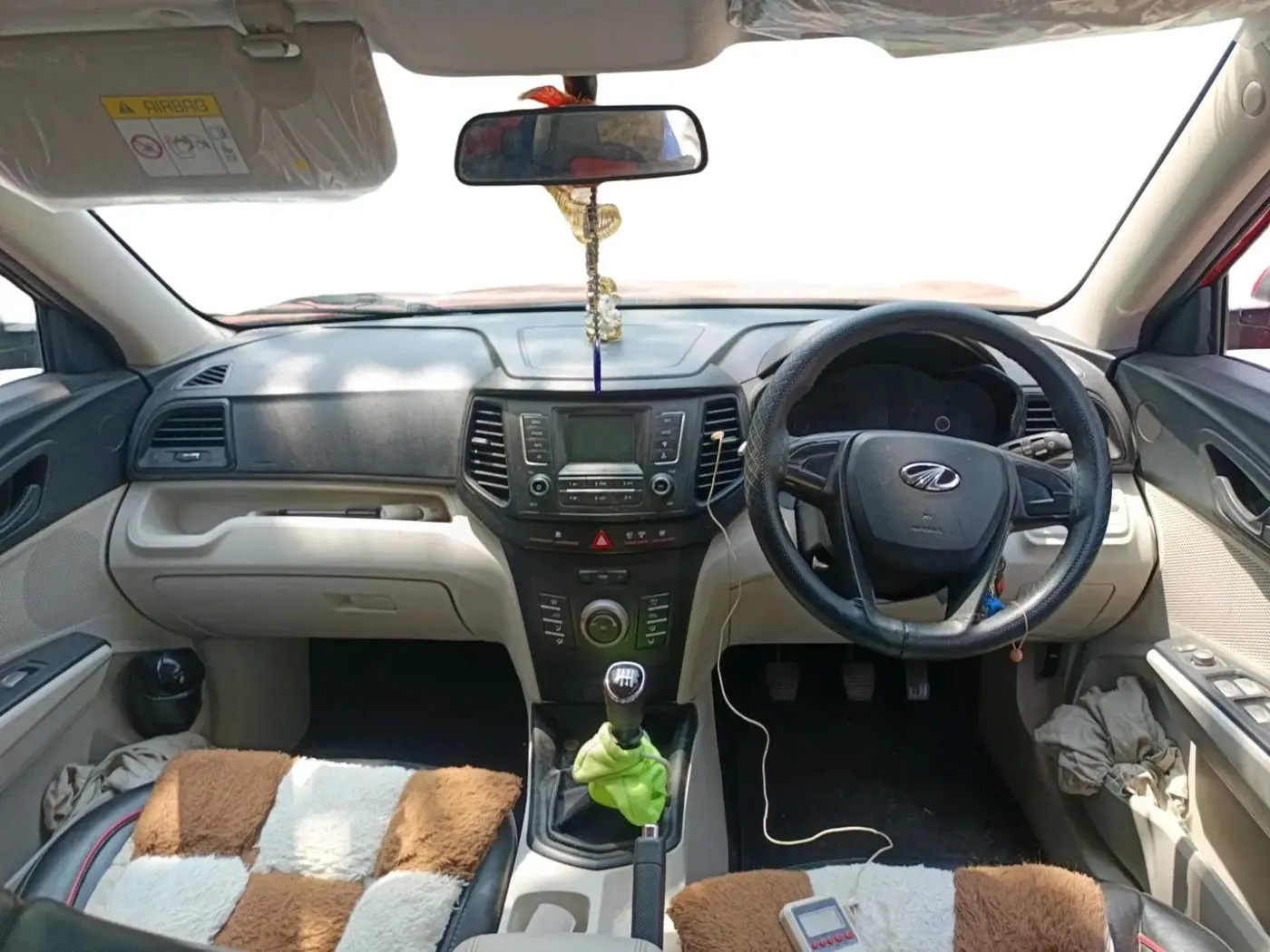 2019 Mahindra XUV300 W4 1.5 DIESEL, Diesel, Manual, 53,126 km, interior