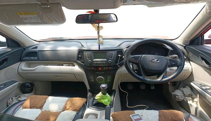 2019 Mahindra XUV300 W4 1.5 DIESEL, Diesel, Manual, 53,126 km, interior