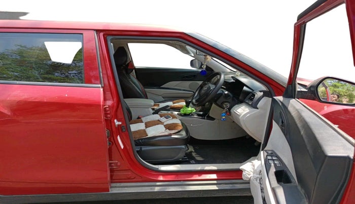 2019 Mahindra XUV300 W4 1.5 DIESEL, Diesel, Manual, 53,126 km, interior