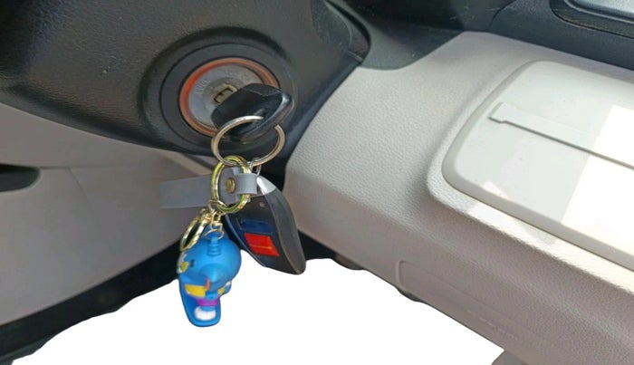 2019 Mahindra XUV300 W4 1.5 DIESEL, Diesel, Manual, 53,126 km, interior