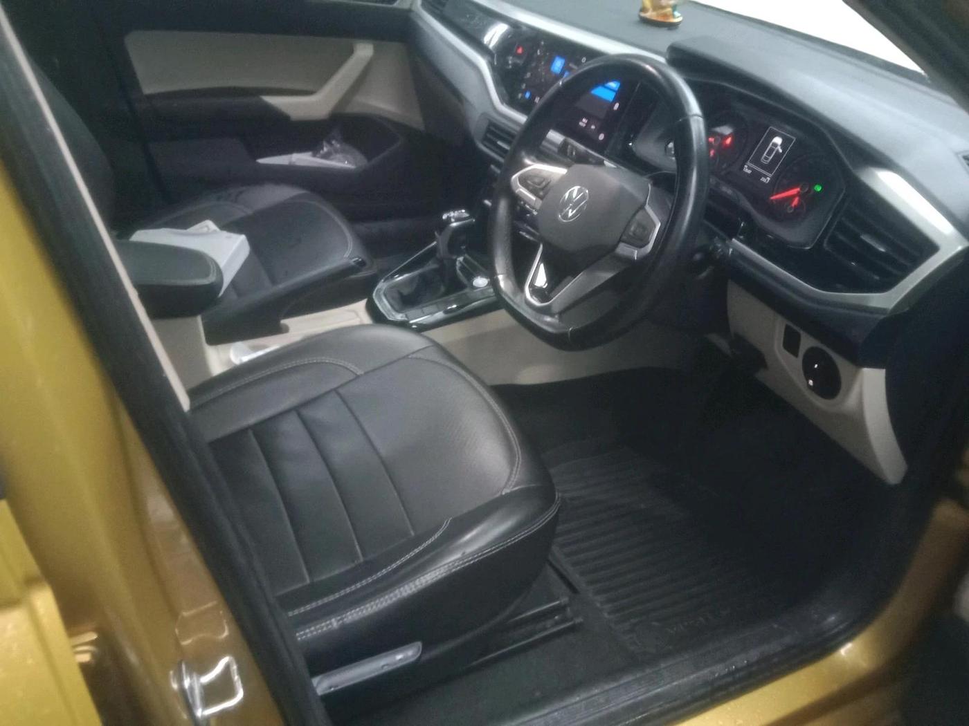 2022 Volkswagen VIRTUS HIGHLINE TSI 1.0 AT, Petrol, Automatic, 12,647 km, interior