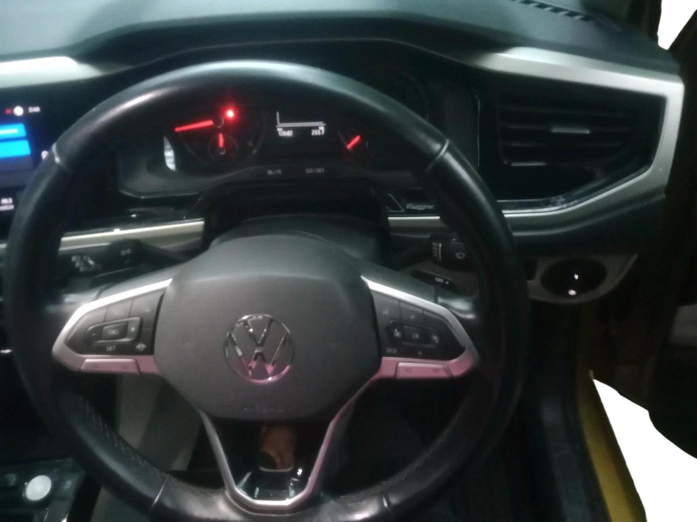 2022 Volkswagen VIRTUS HIGHLINE TSI 1.0 AT, Petrol, Automatic, 12,647 km, interior