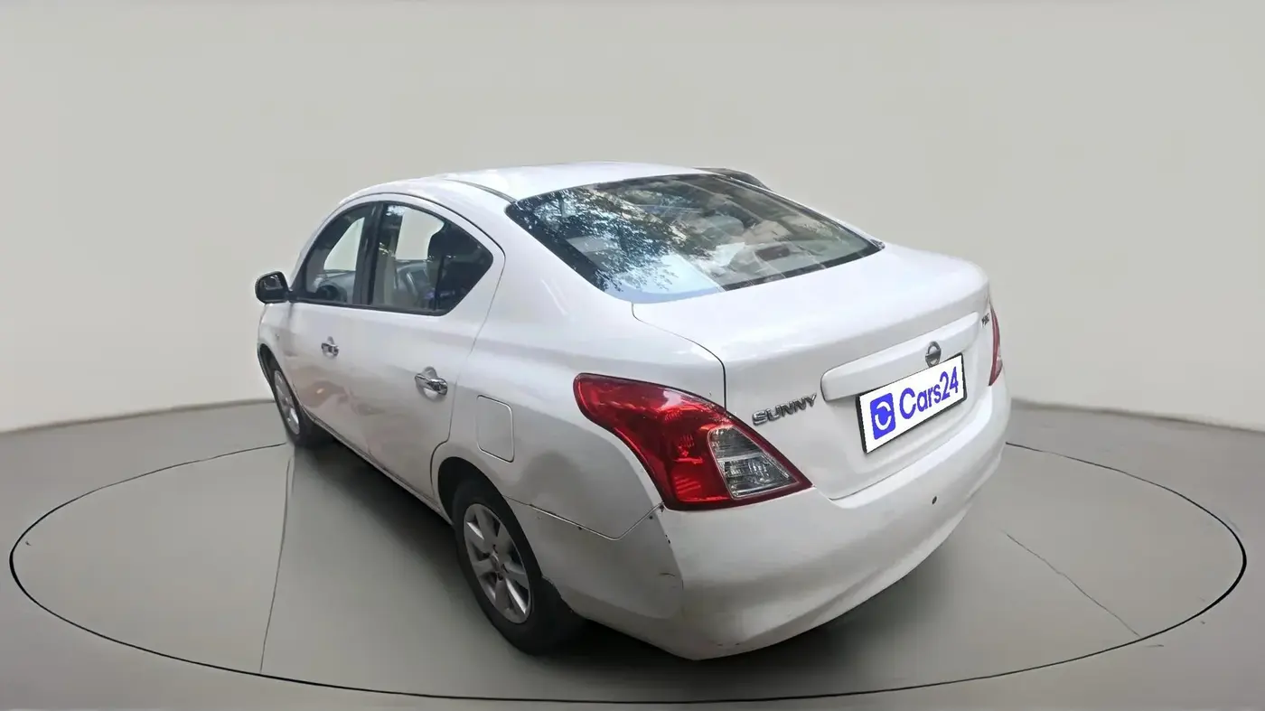 2015 Nissan Sunny XV PETROL, CNG, Manual, 52,545 km, exterior