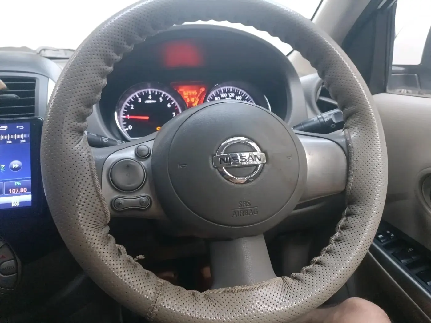 2015 Nissan Sunny XV PETROL, CNG, Manual, 52,545 km, interior