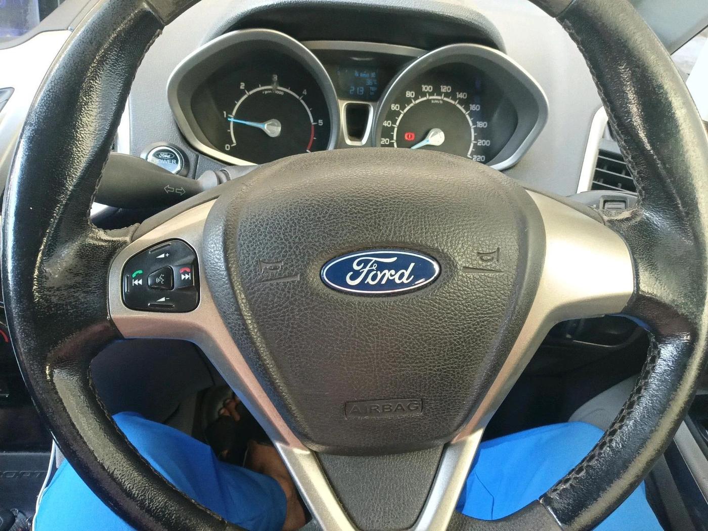 2013 Ford Ecosport TITANIUM 1.5L DIESEL, Diesel, Manual, 1,43,851 km, interior