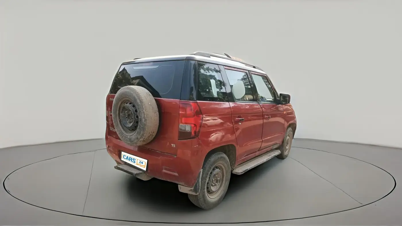 2016 Mahindra TUV300 T6, Diesel, Manual, 1,61,067 km, exterior