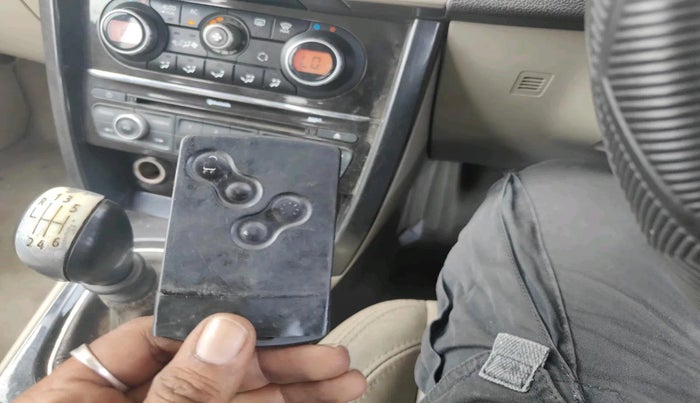 2016 Renault Koleos 4x2 MT, Diesel, Manual, 1,09,712 km, interior