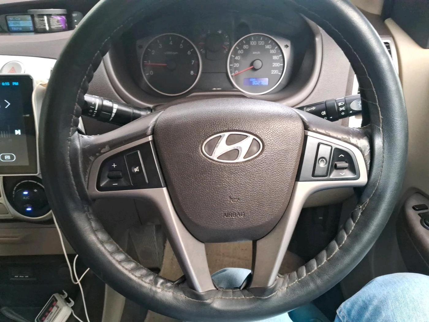 2011 Hyundai i20 SPORTZ 1.2, Petrol, Manual, 30,276 km, interior