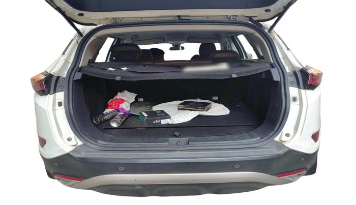 2019 Tata Harrier XZ 2.0L, Diesel, Manual, 1,57,435 km, exterior