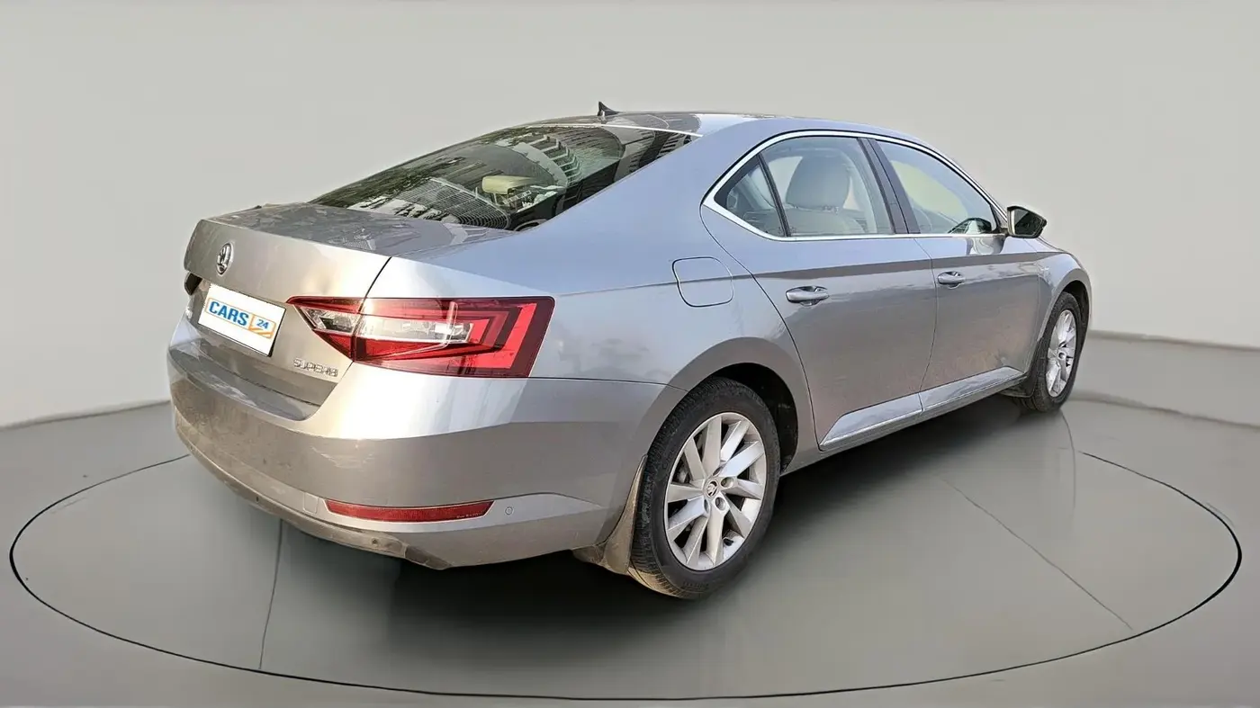 2018 Skoda Superb L&K 1.8 TSI AT, Petrol, Automatic, 90,314 km, exterior