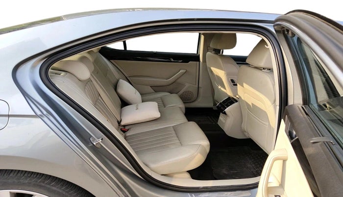 2018 Skoda Superb L&K 1.8 TSI AT, Petrol, Automatic, 90,314 km, interior