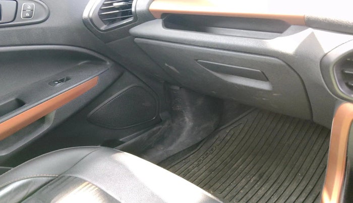 2018 Ford Ecosport TITANIUM 1.0L ECOBOOST SPORTS(SUNROOF), Petrol, Manual, 74,153 km, interior