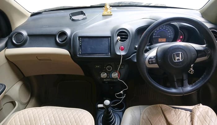 2015 Honda Brio VX MT, Petrol, Manual, 1,02,296 km, interior