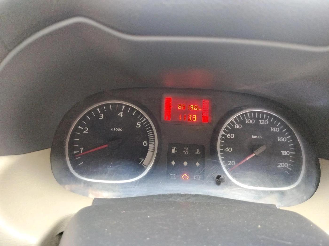 2013 Renault Duster 110 PS RXL 4X2 AMT, Diesel, Automatic, 66,190 km, interior