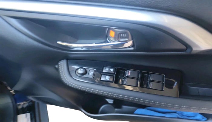 2024 Toyota URBAN CRUISER HYRYDER V AT NEO DRIVE, Petrol, Automatic, 5,779 km, interior