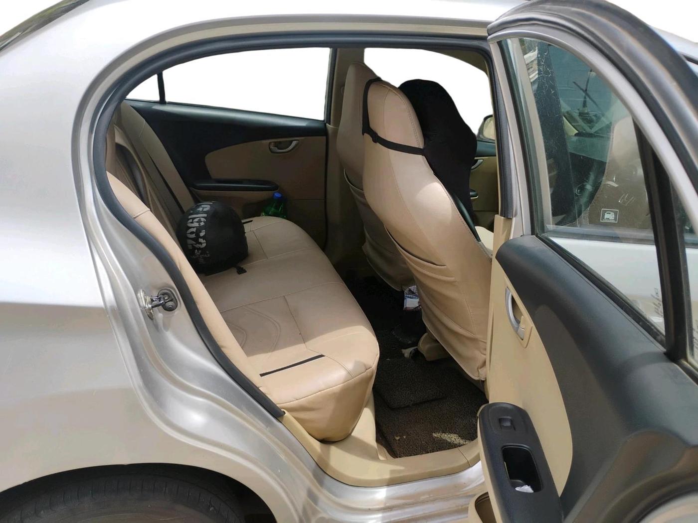 2015 Honda Amaze 1.5L I-DTEC VX, Diesel, Manual, 1,00,429 km, interior