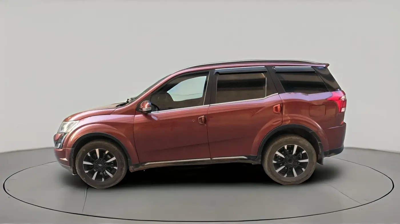 2018 Mahindra XUV500 W11, Diesel, Manual, 98,652 km, exterior
