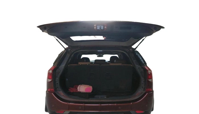 2018 Mahindra XUV500 W11, Diesel, Manual, 98,652 km, exterior