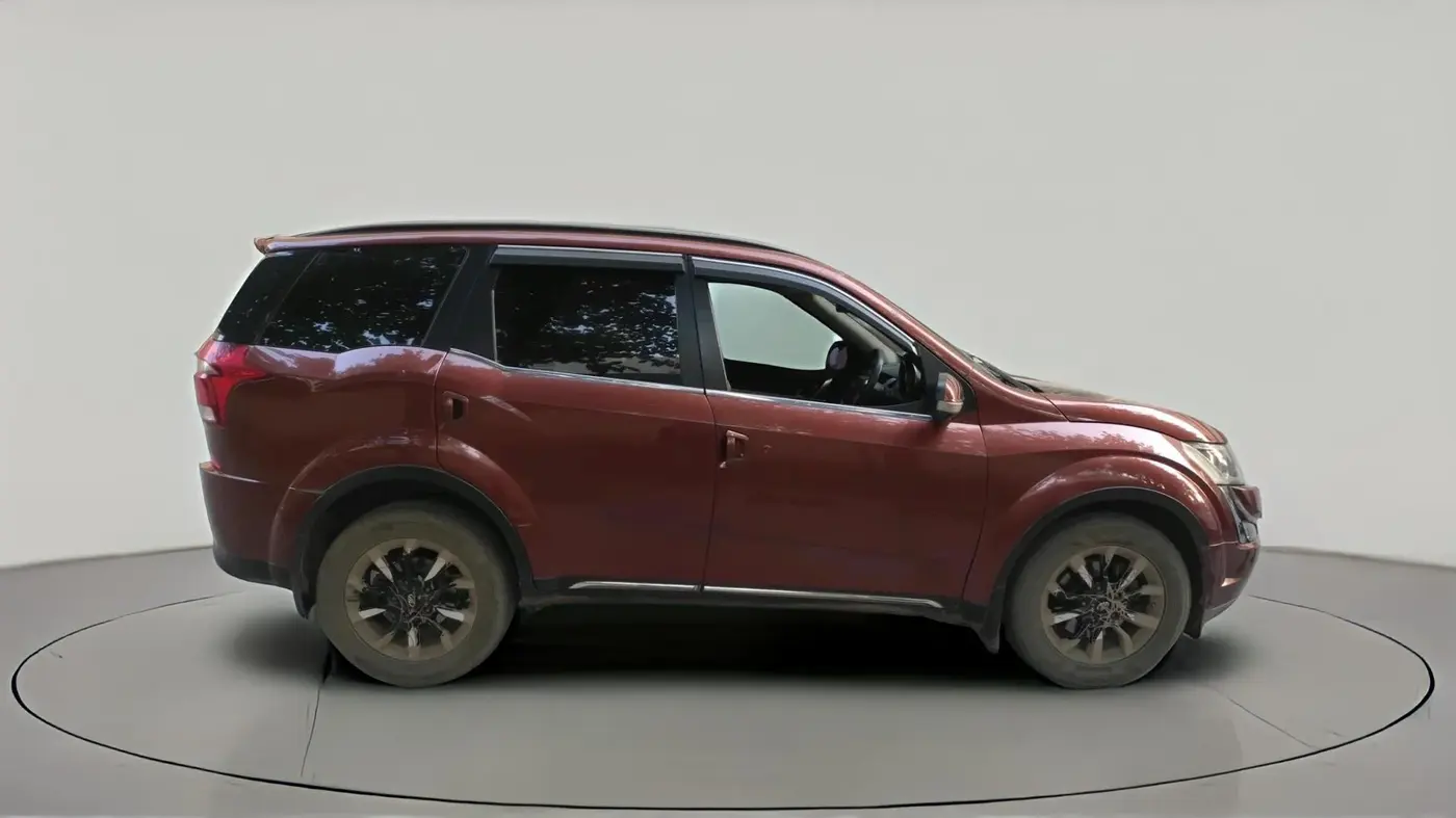 2018 Mahindra XUV500 W11, Diesel, Manual, 98,652 km, exterior