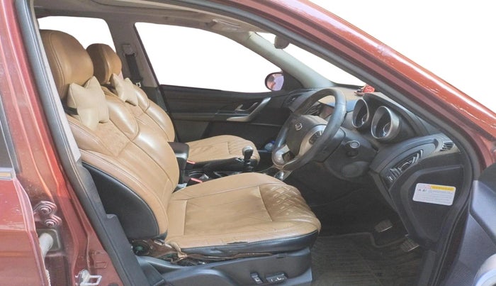 2018 Mahindra XUV500 W11, Diesel, Manual, 98,652 km, interior