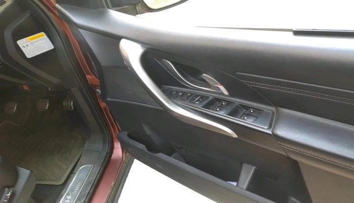 2018 Mahindra XUV500 W11, Diesel, Manual, 98,652 km, interior