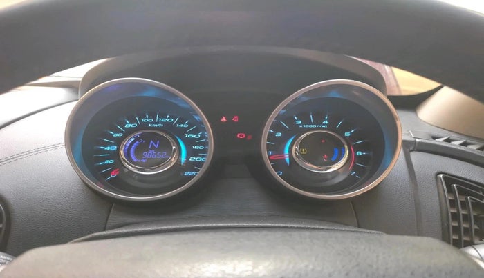 2018 Mahindra XUV500 W11, Diesel, Manual, 98,652 km, interior