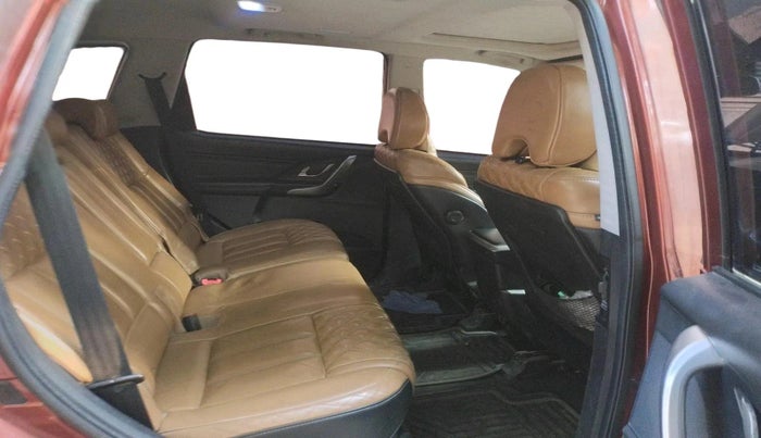 2018 Mahindra XUV500 W11, Diesel, Manual, 98,652 km, interior