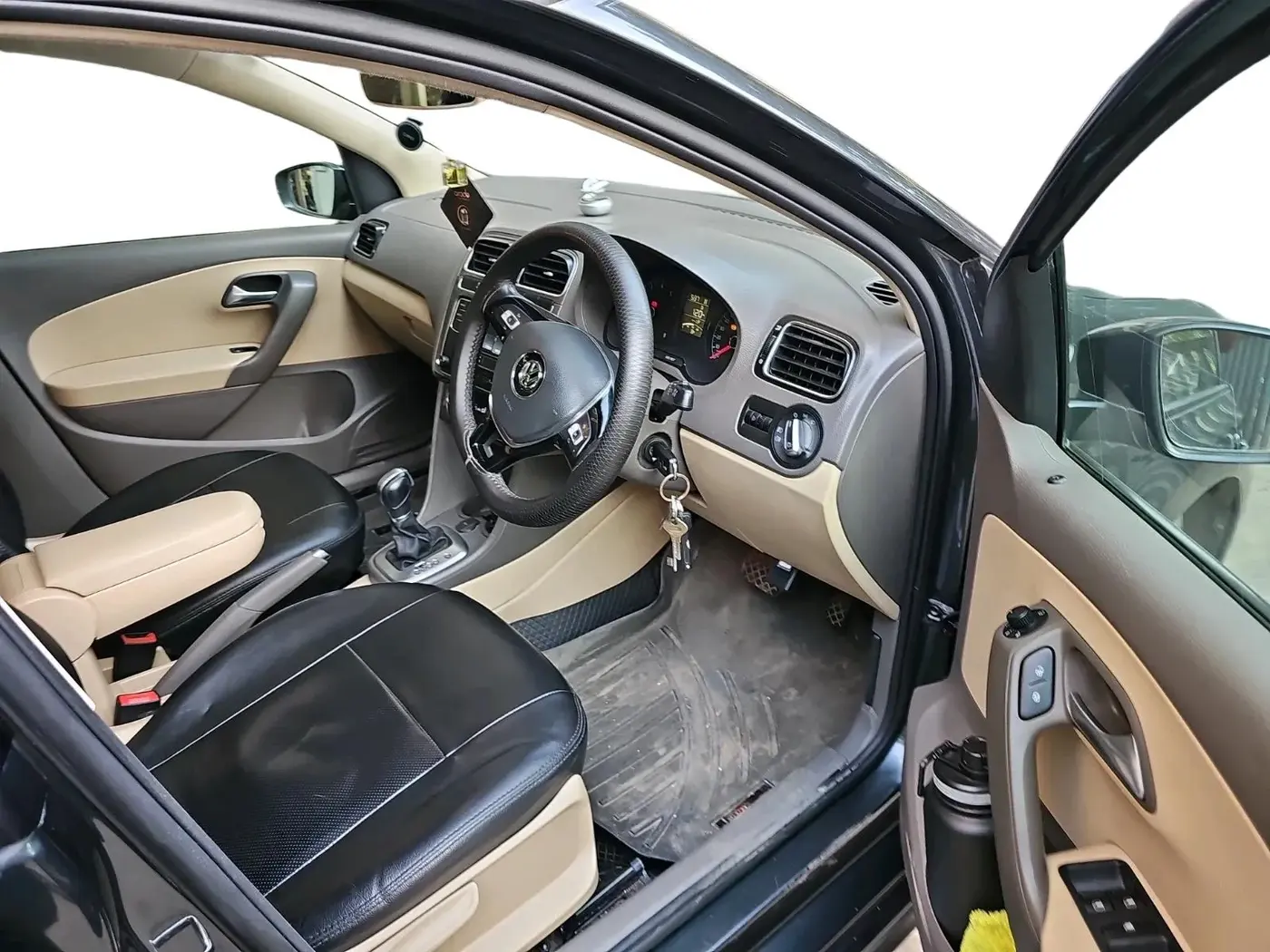 2021 Volkswagen Vento HIGHLINE 1.0L TSI AT, Petrol, Automatic, 14,710 km, interior